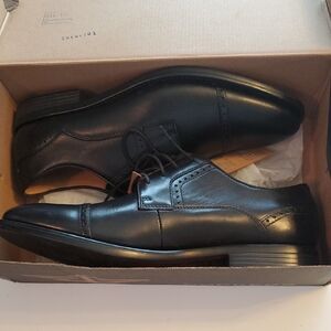 Dockers Black Leather Lace-Up Cap-Toe Oxfords